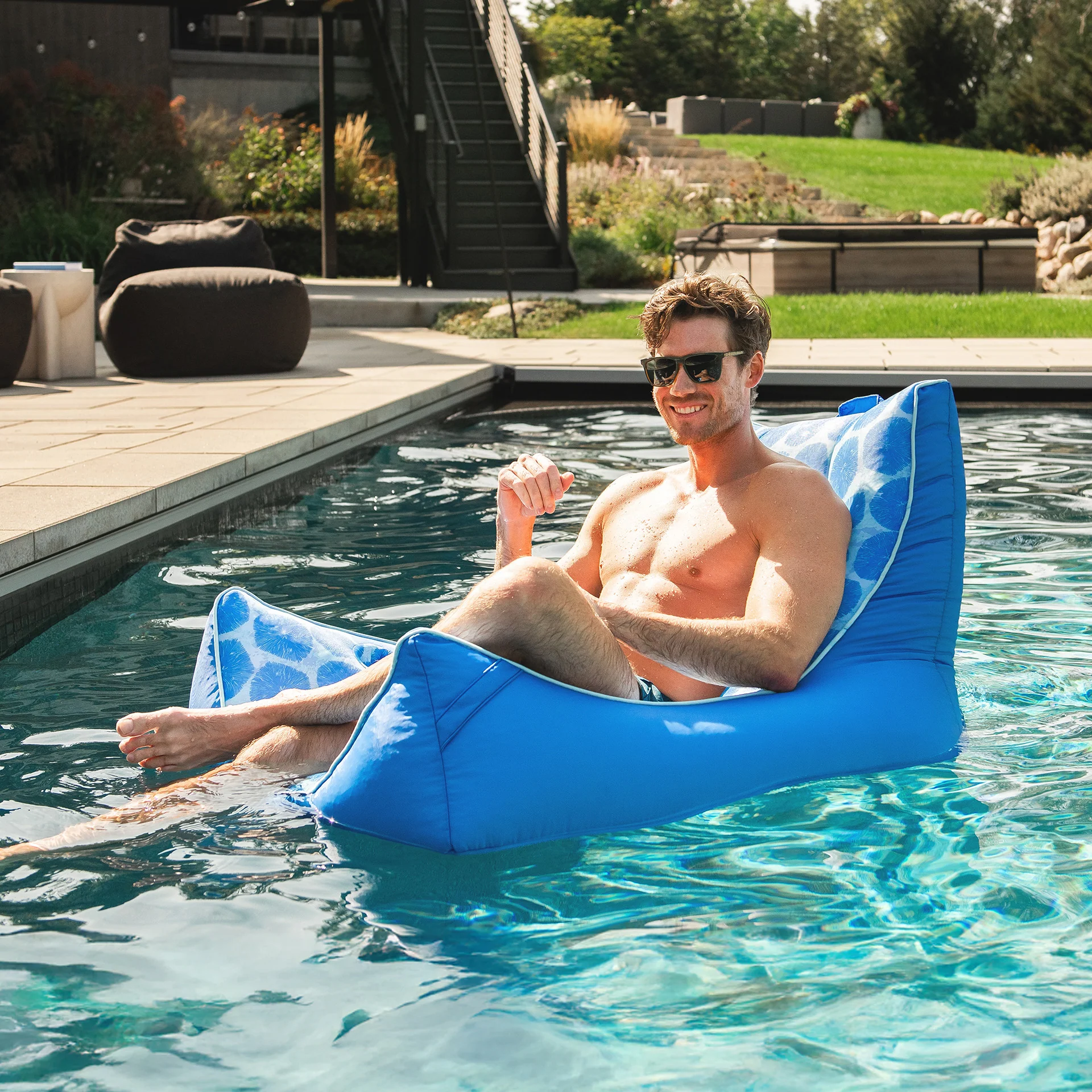 Captain's Pool Float - Image 138