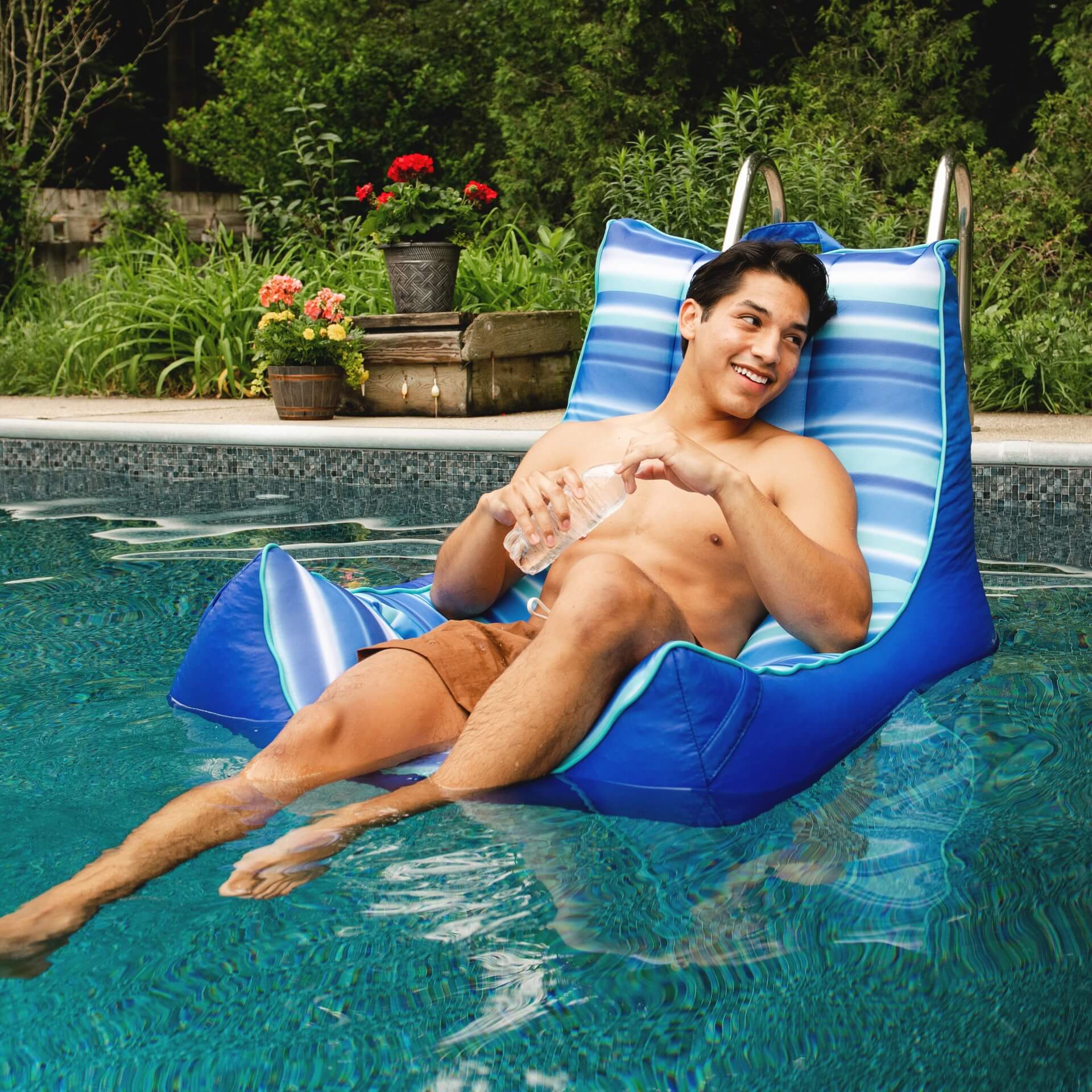 Captain's Pool Float - Image 14