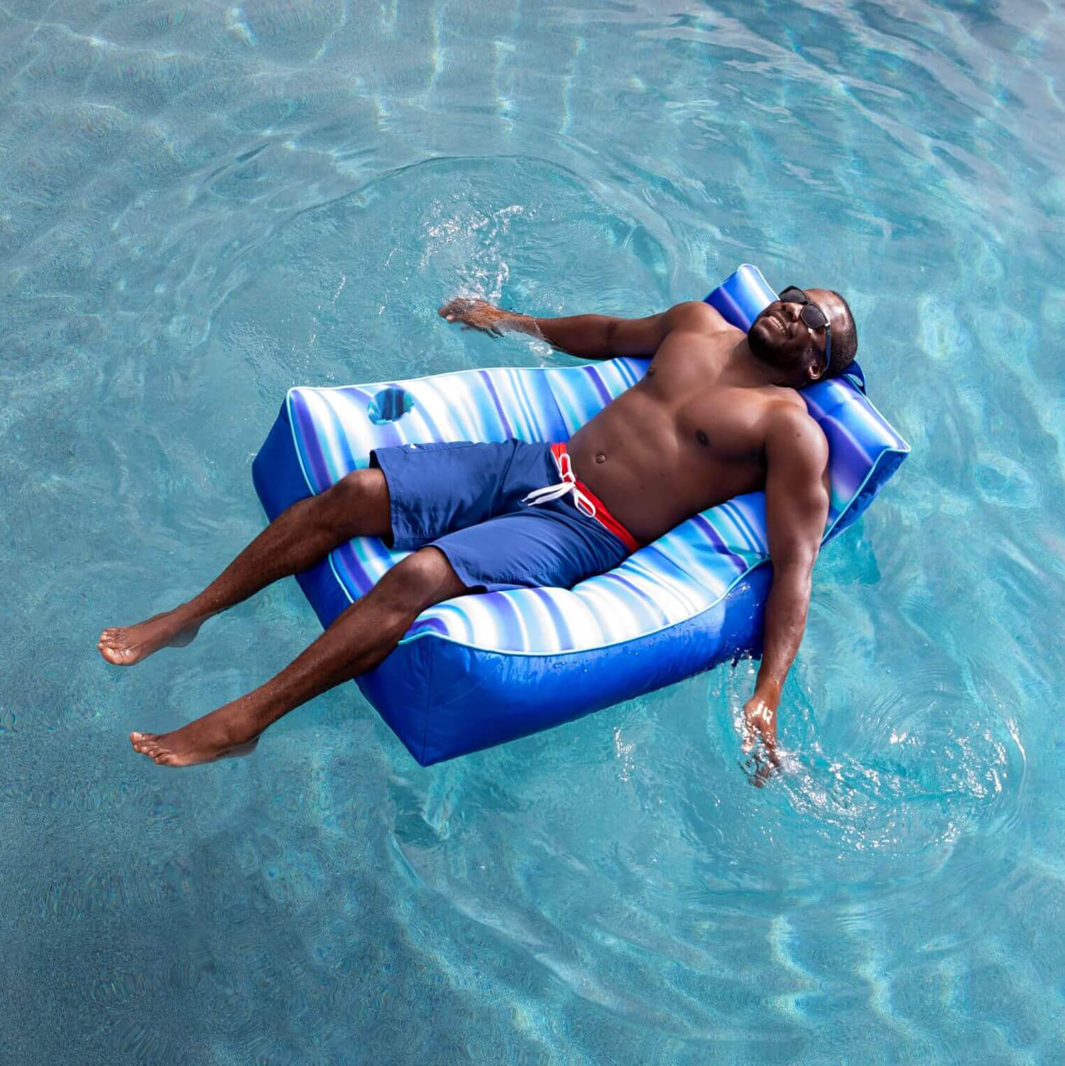 Captain's Pool Float - Image 17