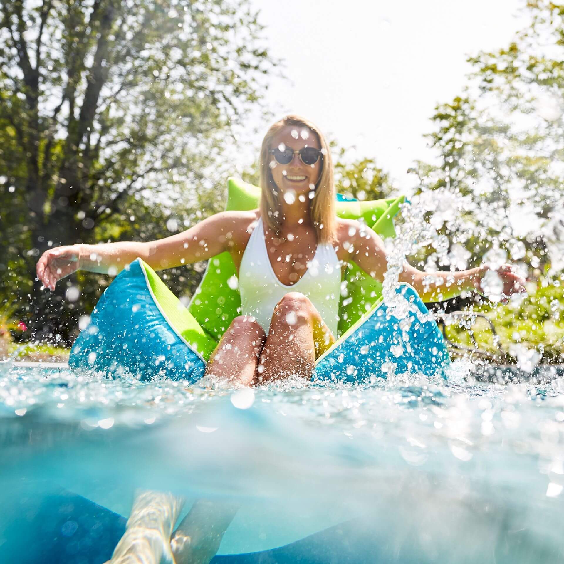 Captain's Pool Float - Image 20