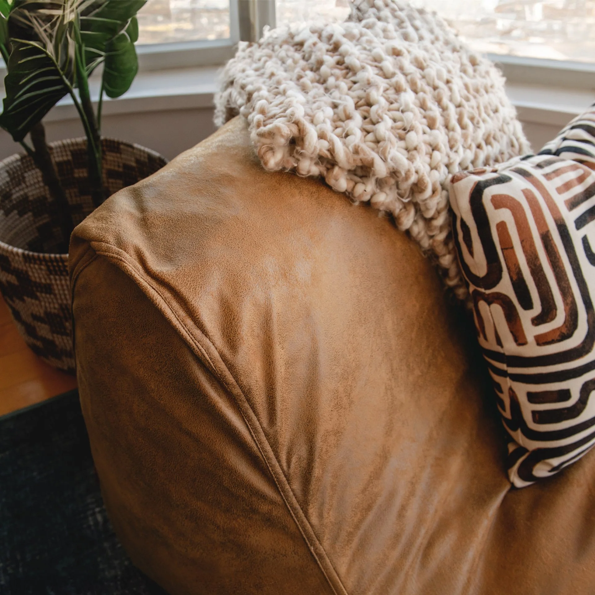 Delmont Chaise Lounger - Image 9