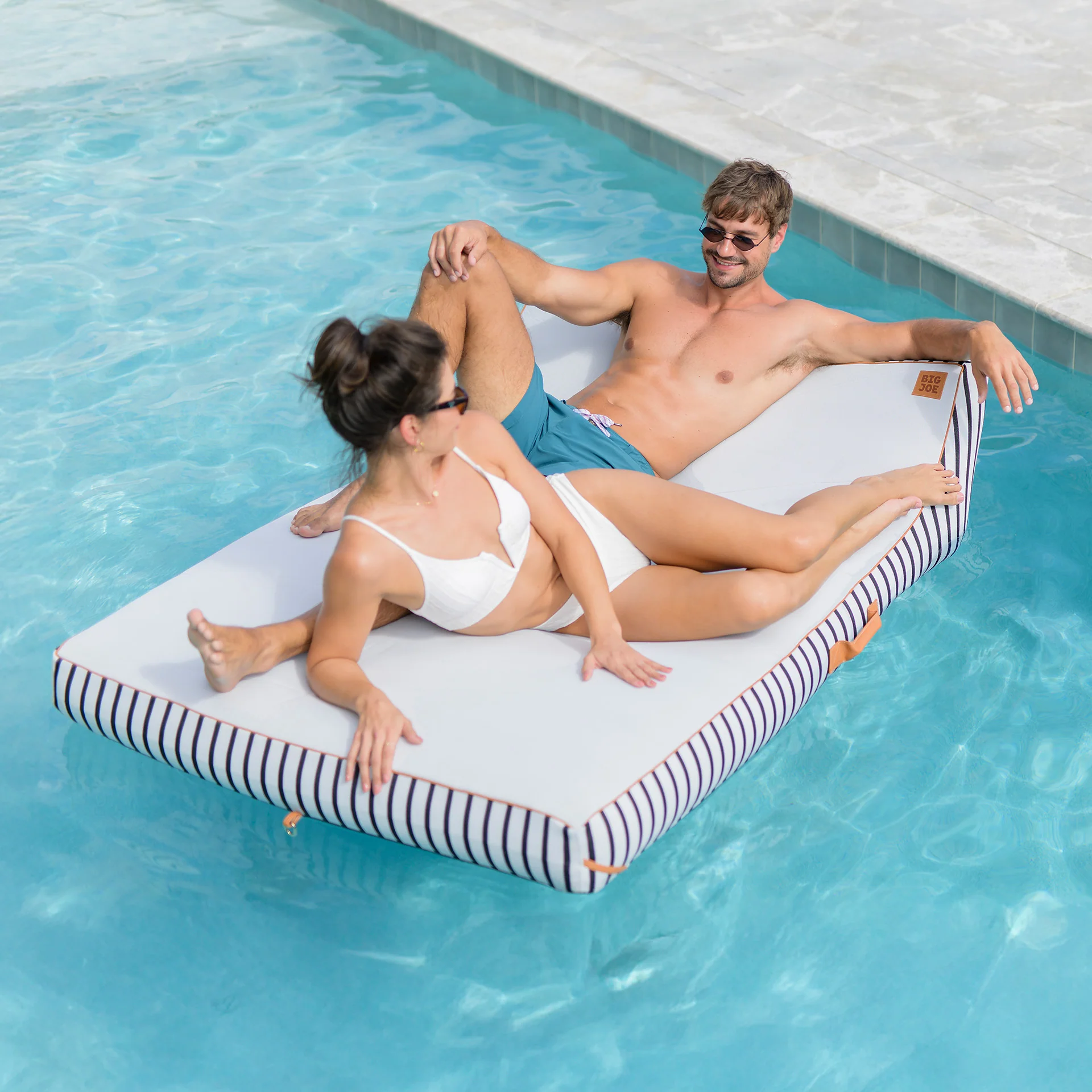 Lux Double Inflatable Chaise Pool Float - Image 4