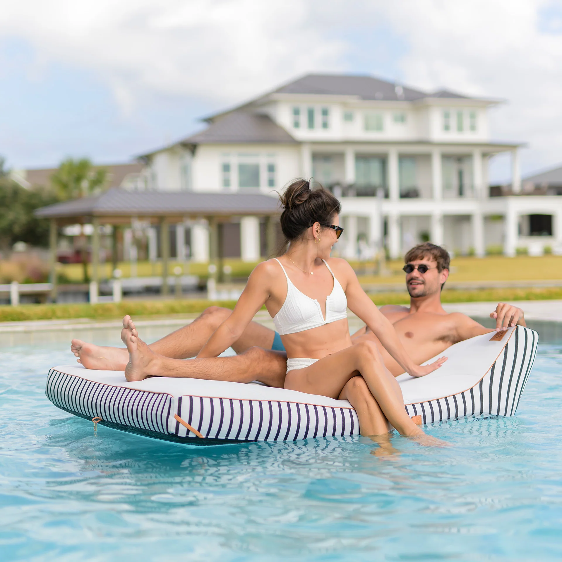 Lux Double Inflatable Chaise Pool Float - Image 7