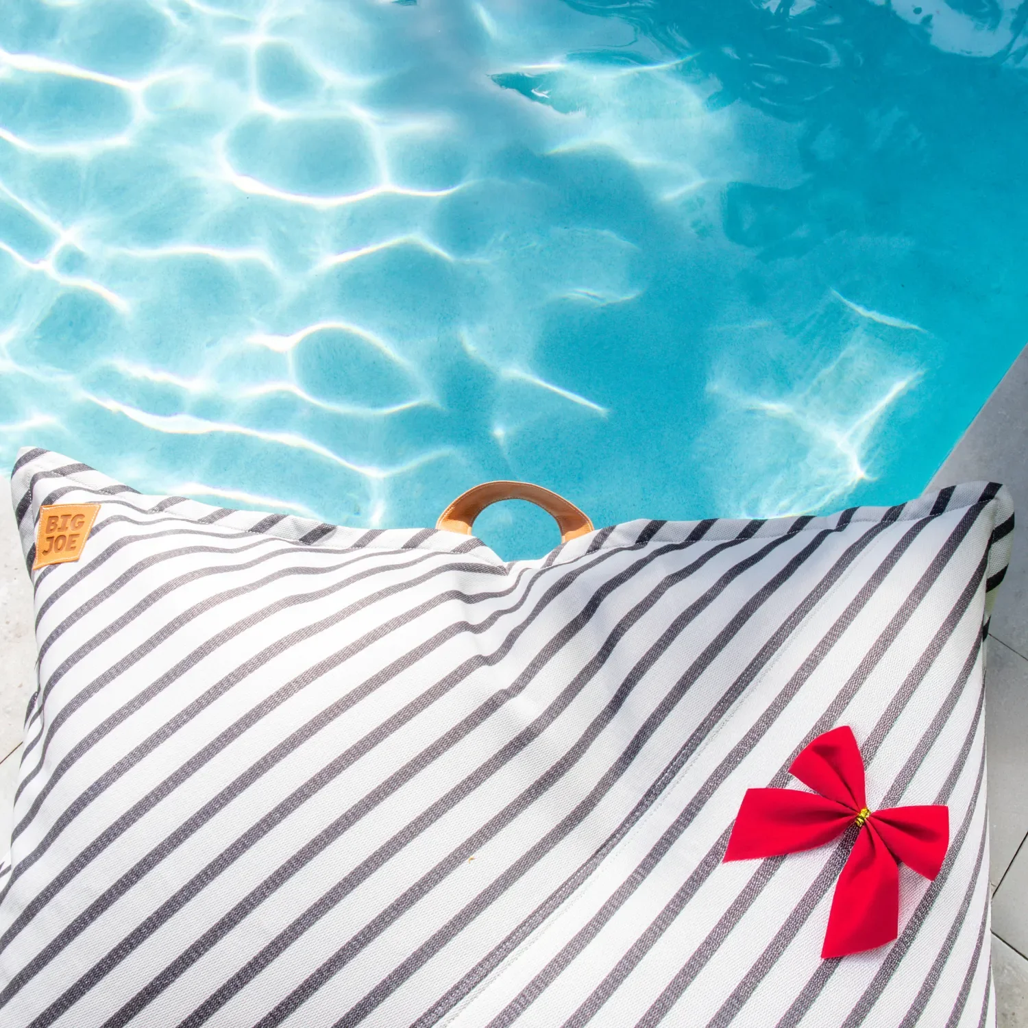 Lux Lagoon Lounger - Image 4